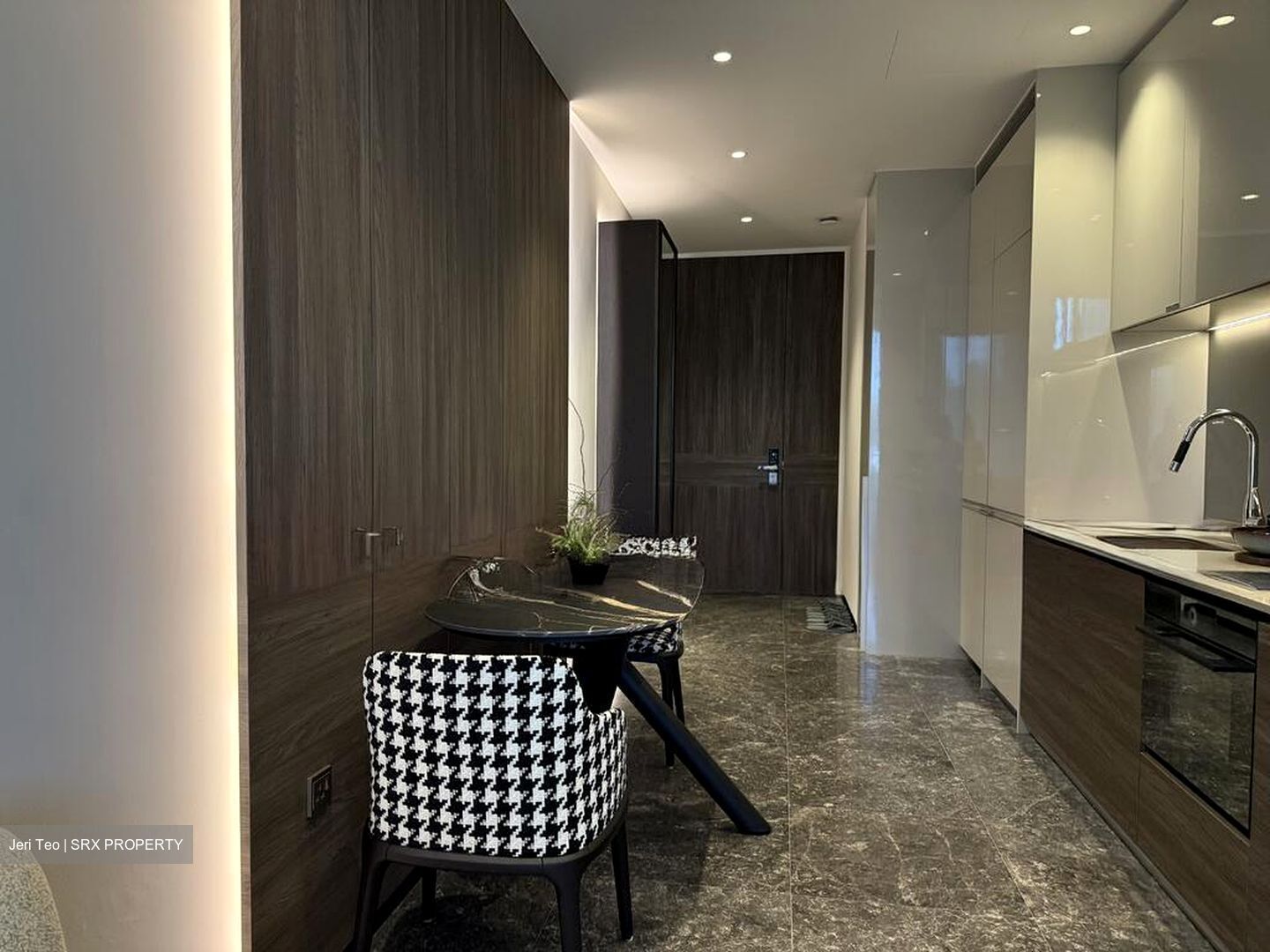 19 Nassim (D10), Apartment #497523851